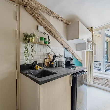 Charming Close To Notre-dame De Apartamento